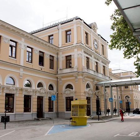 Hostel Central Station Plovdiv Esterno foto
