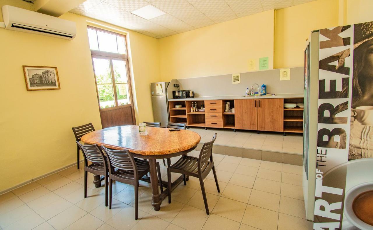 Hostel Central Station Plovdiv Esterno foto